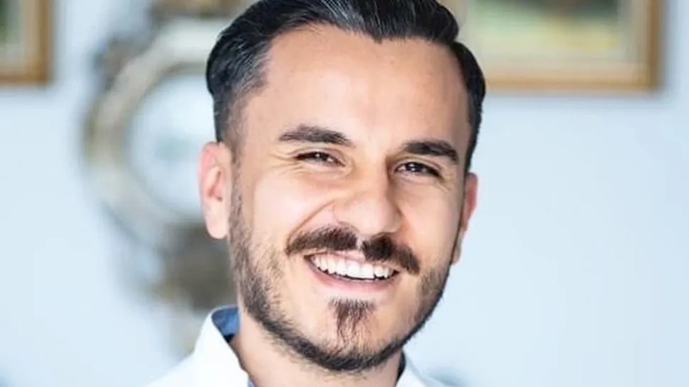 Singurul medic român invitat la un program de elită al Universității Tsinghua, în China. Medicul urolog Mihai Adrian Dobra, la masa reformei sănătății globale
