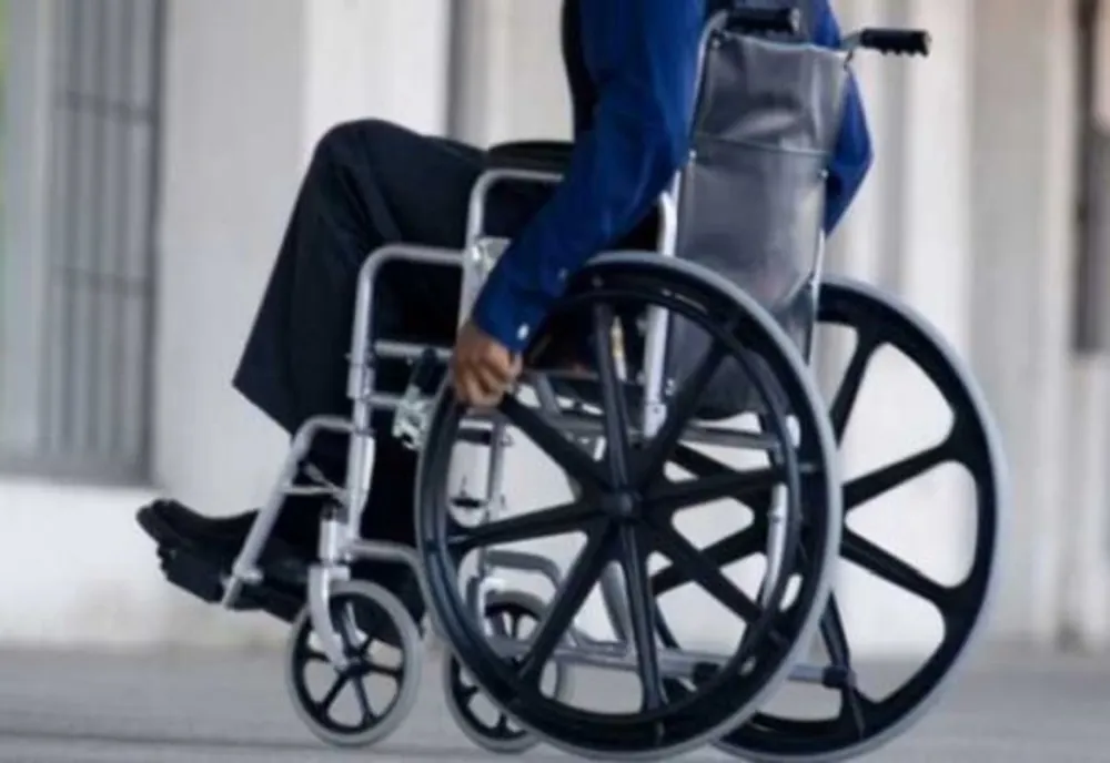 Ajutoarele persoanelor cu dizabilități ar putea fi suspendate