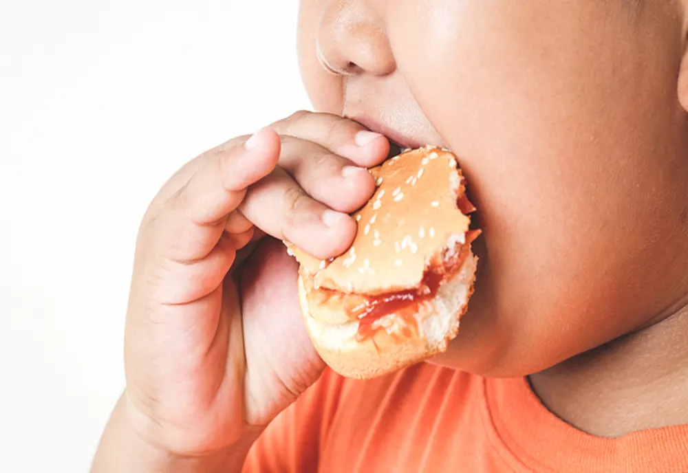 Unul din trei copii este obez, iar cel puțin unul din doi este diagnosticat cu hipertensiune la o vârstă fragedă