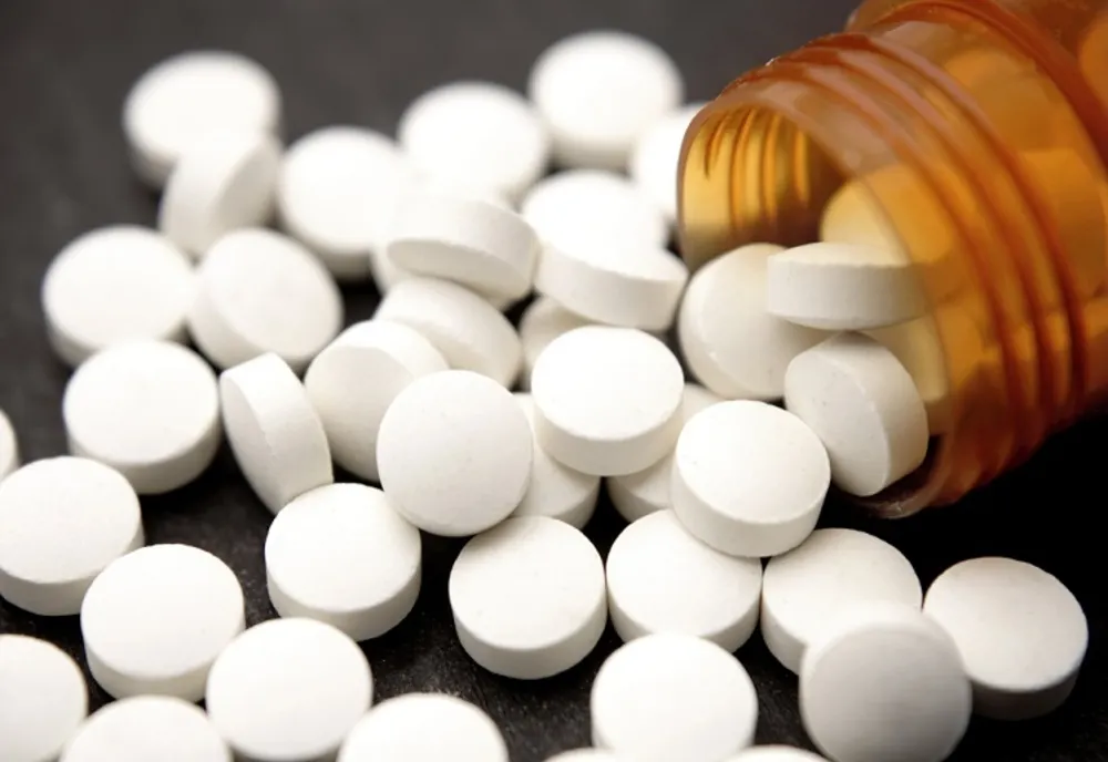 Criză MAJORĂ: medicamentele vitale pentru bolnavii de cancer lipsesc din multe farmacii și din spitale! Ce spune Rafila