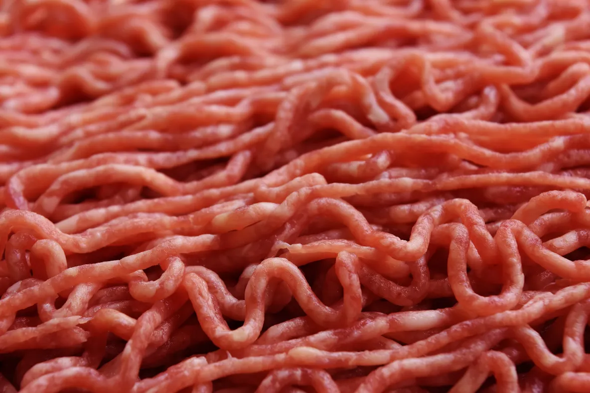 DSVSA Bihor a retras aproape două tone de alimente din comerț într-o singură lună