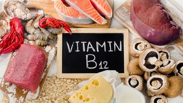 Simptomele deficitului de vitamina B12 pe care mulți oameni le confundă cu oboseala