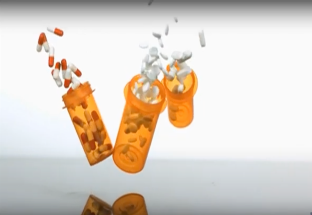 Medicii nu recomandă folosirea antibioticelor în tratarea infecției cu SARS-CoV-2