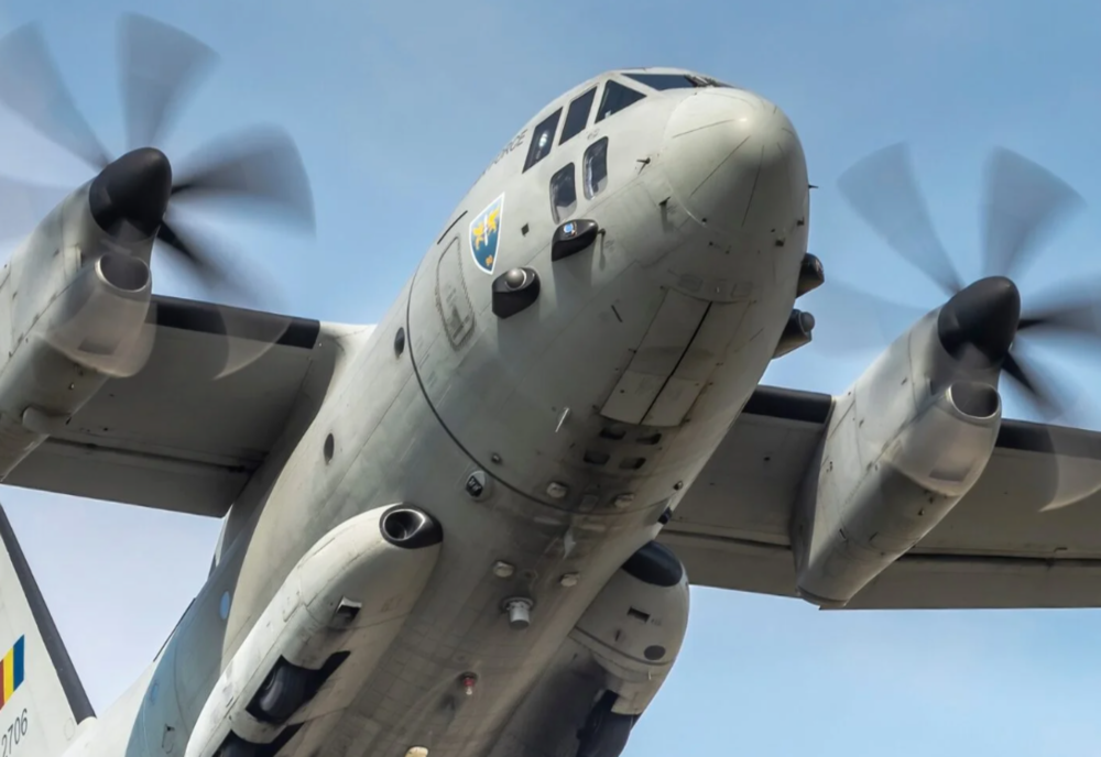 Incident aerian grav: motorul unui avion militar românesc s-a oprit în zbor