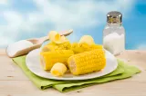 Porumbul fiert îngrașă? Câte calorii are și cât este recomandat să consumi