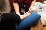 Lipsă de vaccin antigripal în farmacii: distribuția se reia la sfârșitul lunii octombrie