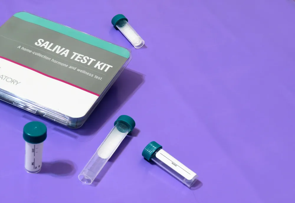 Noul test de salivă pentru COVID-19 ajunge și în România