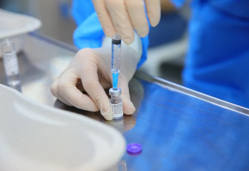Doctorița cu paralizie facială după rapel | Medicii din București au infirmat diagnosticul!