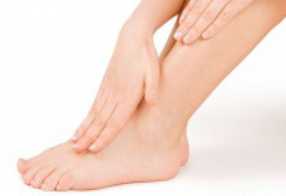 Picioare umflate! Când sunăm la 112? 