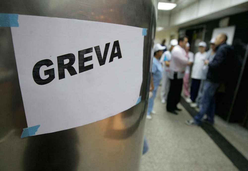 Sindicaliștii din sănătate vor ieși în stradă, joi, în fața Ministerul Muncii