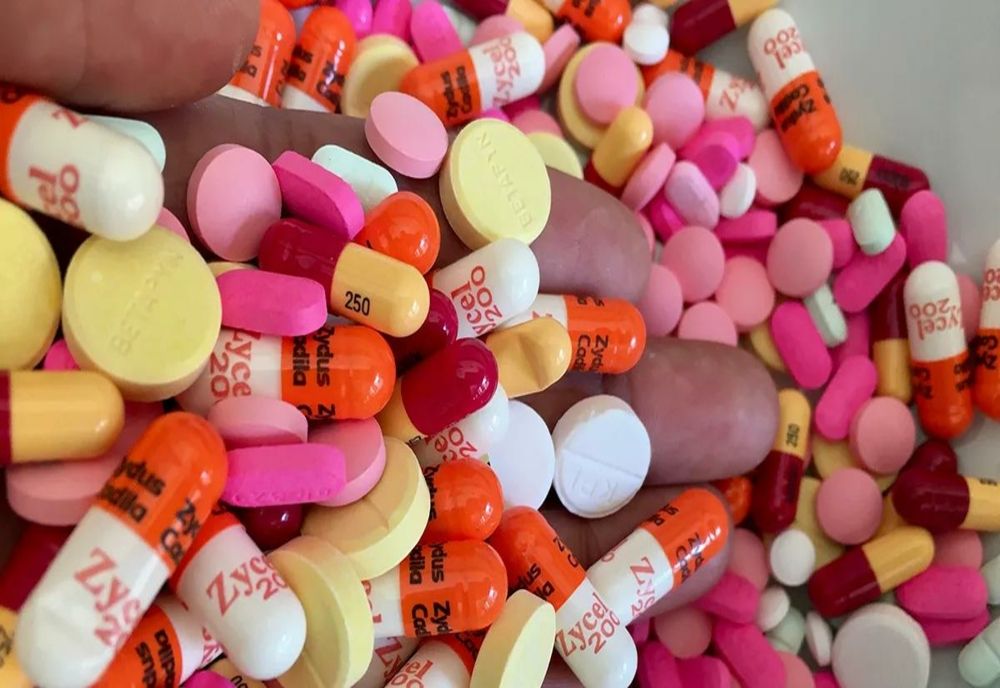 Pacienții oncolofici, „sacrificați” de politicieni? Reprezentantul unui lanț de farmacii: Suntem nevoiți să le spunem că nu sunt bani de medicamente pentru ei