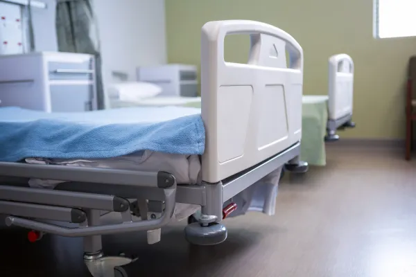 Criză la Spitalul Județean Buzău. Zeci de angajați au diabet, hepatită sau afecțiuni pulmonare, iar burnout-ul a ajuns la cote alarmante