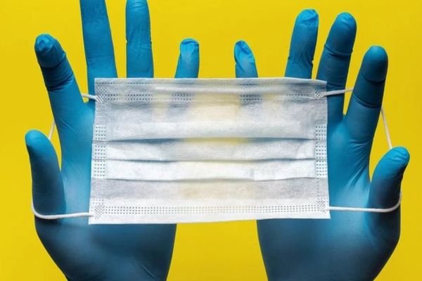 Ministrul Sănătății, Nelu Tătaru, a aprobat ordinul privind instituirea obligativității purtării măștii de protecție