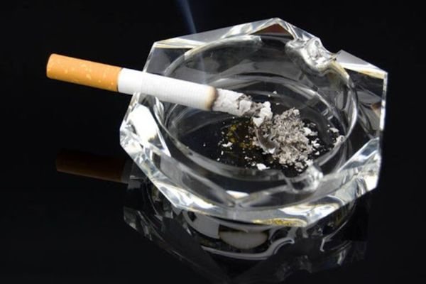 Din cauza izolării sociale și a stresului provocat de riscul infecției cu virusul SARS-CoV-2, a crescut consumul de țigări