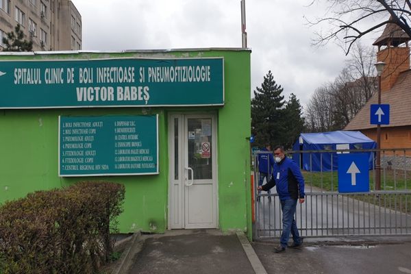 19 angajaţi ai Spitalului de Boli Infecţioase Craiova, confirmaţi cu COVID-10