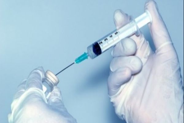 OMS anunță că specialiștii sunt foarte aproape de găsirea unui vaccin iar distribuția acestuia ar putea începe anul viitor