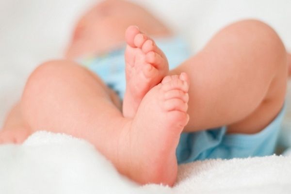 Un caz de contaminare intrauterină, confirmat în Franţa