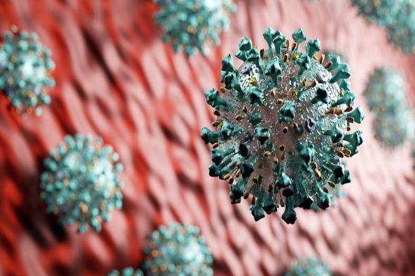 STUDIU: Te poţi infecta mai uşor cu Covid-19 acasă, decât în afara locuinţei