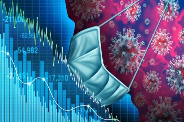 Cum văd specialiștii evoluția COVID-19 în următoarea perioadă în România