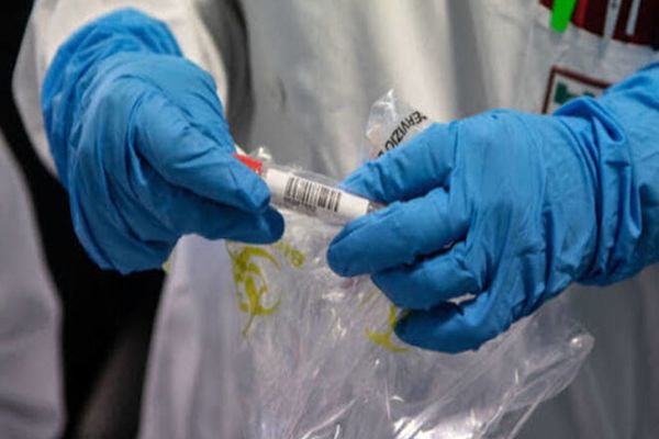 Bilanț coronavirus 15 septembrie: 1.111 cazuri noi, 51 de decese și 460 de persoane internate la ATI