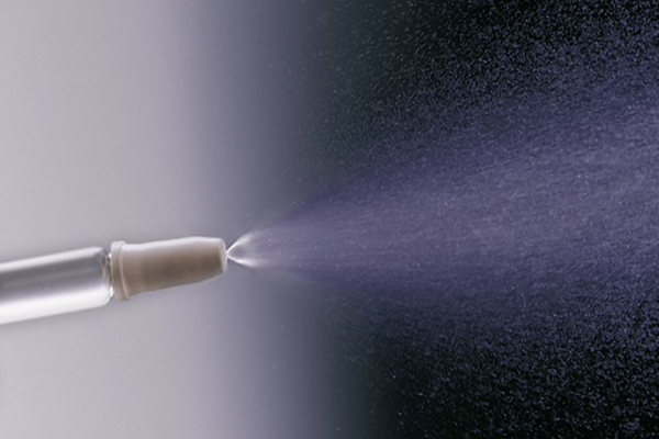 Un spray nazal împotriva gripei și răcelii oprește replicarea noului coronavirus