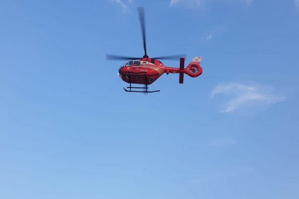 Pacientă COVID adusă cu elicopterul MAI înapoi la Botoșani. Nu mai erau locuri la ATI