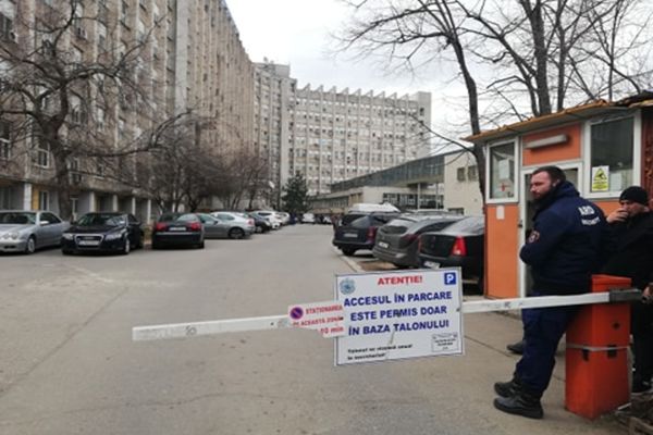 80 de angajaţi de la Spitalul Craiova intră în concediu medical