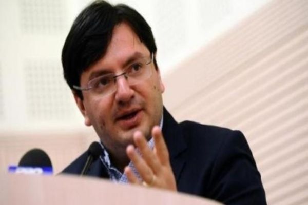 Nicolae Bănicioiu a rămas fără imunitate. Fostul ministrul al Sănătății poate fi cercetat pentru săvârşirea infracţiunilor de trafic de influenţă şi luare de mită