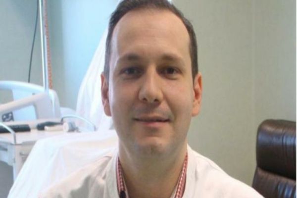 Radu Țincu (medic ATI): „Trebuie să ne grăbim cu vaccinarea pentru a putea combate noua mutație a coronavirusului”
