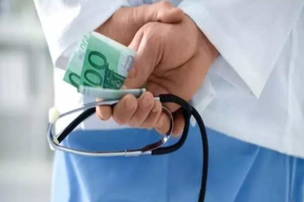 Acuzații de corupție la spitalul morții din Piatra Neamț. Aparatura medicală - cumpărată la suprapreț