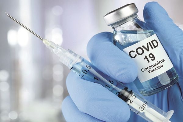 Vaccinul anti-Covid dezvoltat de Moderna mai așteaptă aprobarea