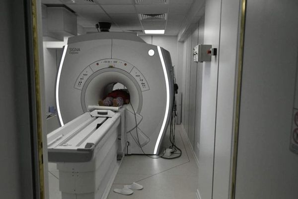 Craiova: Calvarul prin care trece un pacient pentru a se programa la CT sau RMN. Liste de aşteptare de aproape 4.000 de persoane