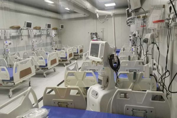 Spitalul Mobil Lețcani s-ar putea redeschide. Unitatea medicală ar putea trata aproximativ 300 de pacienți