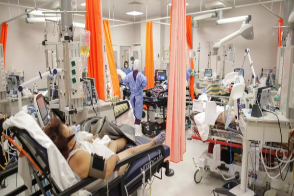 Spitalele se pregătesc de valul 5. Al doilea Crăciun în pandemie pentru cadrele medicale VIDEO