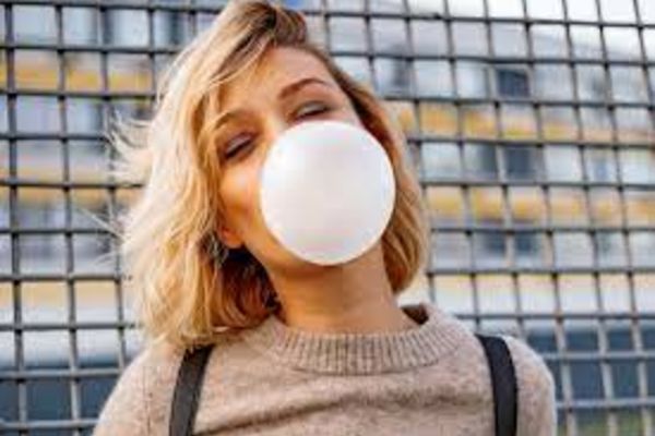 Ce se întâmplă cu guma înghițită?