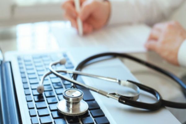 Demisii în lanț la Spitalul Bagdasar-Arseni. Medicii care care au primit arșii de la Crevedia și Călimănești: ”Ne expun unor riscuri majore”