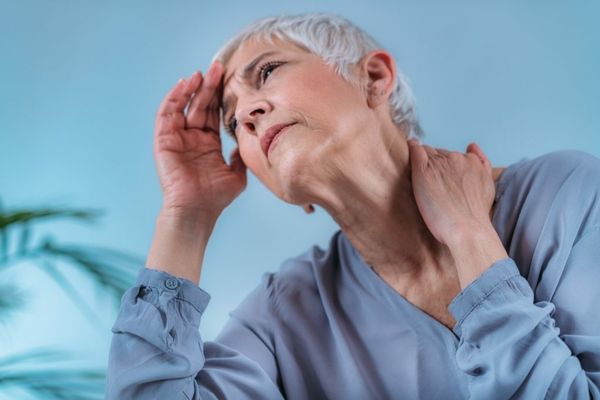 „Patru români mor în fiecare oră!” Speranță uriașă pentru pacienții cu AVC care ajung prea târziu la spital. Tratamentul care repară creierul