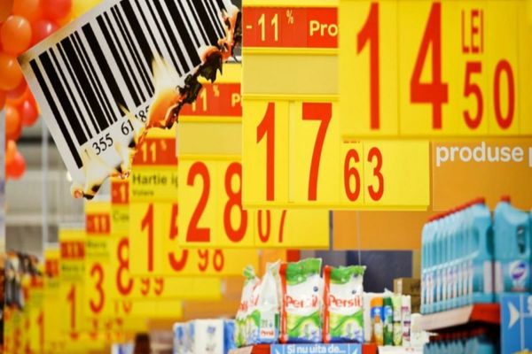 Ministrul Economiei: "Sunt convins că vom vedea, începând cu luna august, scăderi de prețuri la produsele de bază"