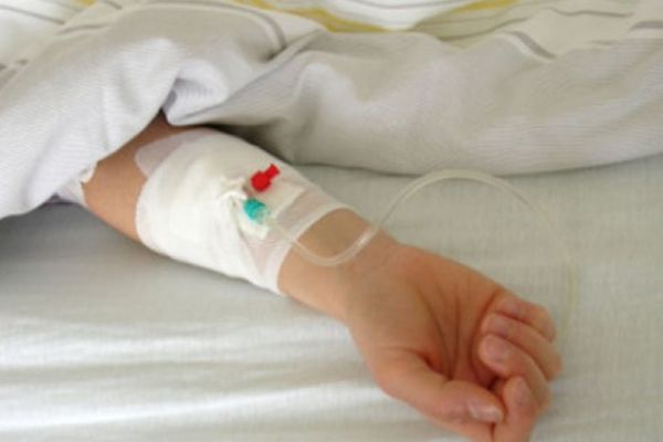 Alertă într-o tabără la Lacul Roșu: 36 de copii, simptome grave de toxiinfecție alimentară