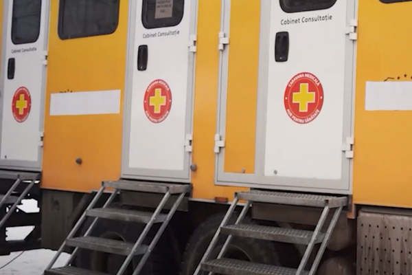 Caravana Medicală, un proiect dedicat românilor din toată țara. Mii de oameni au avut acces la servicii medicale gratuite