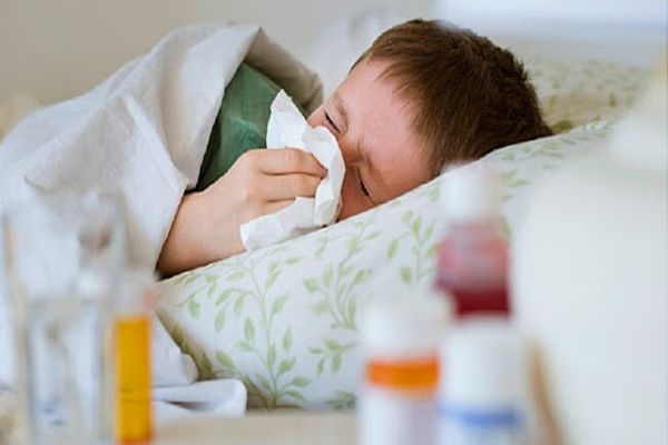 CREȘTERE ALARMANTĂ A INFECȚIILOR RESPIRATORII ÎN ROMÂNIA: PESTE 90.000 DE CAZURI ÎNTR-O SINGURĂ SĂPTĂMÂNĂ