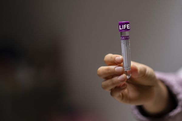 Descoperire medicală uriașă. Un test rapid depistează hepatita C în 15 minute, direct în cabinet