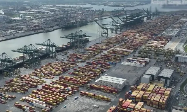 Scurgere toxică în al doilea cel mai mare port din Europa. Peste 150 de oameni au ajuns la spital