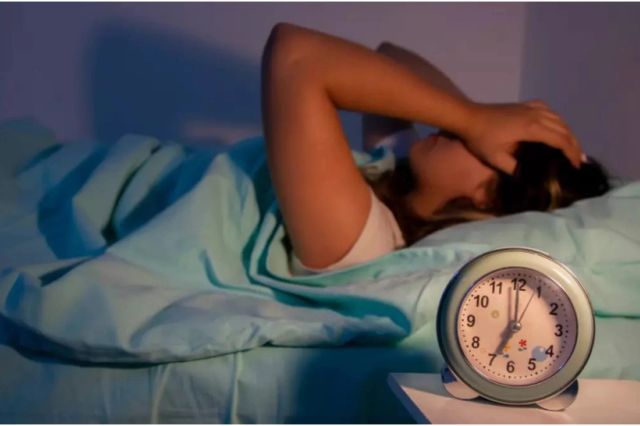 Ce se întâmplă în corp dacă dormi mai puțin de 6 ore pe noapte