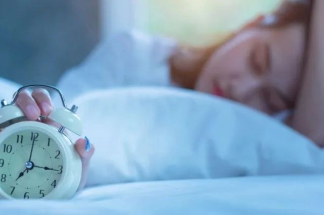 Tiparele de somn ar putea da indicii despre posibilele afecțiuni de care suferi