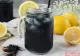 Ce este limonada neagră, băutura care a cucerit internetul. Beneficiile pentru organism și cum poate susține procesul de slăbire